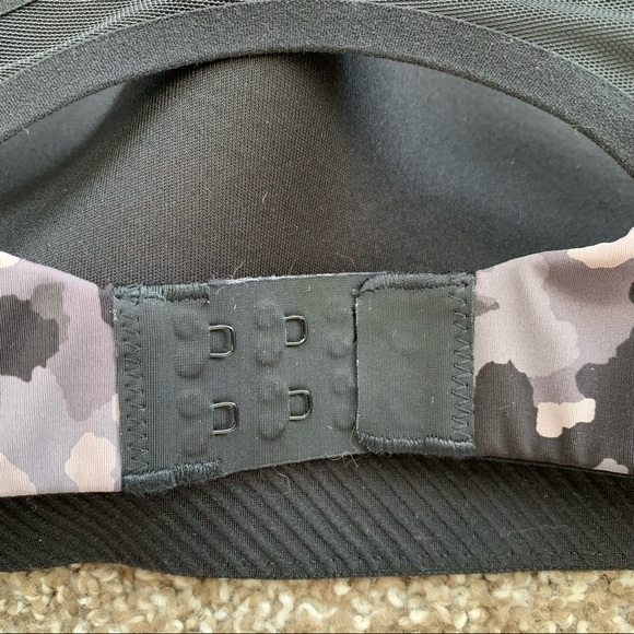 Athleta Advance Sports Bra - Picture 6 of 12